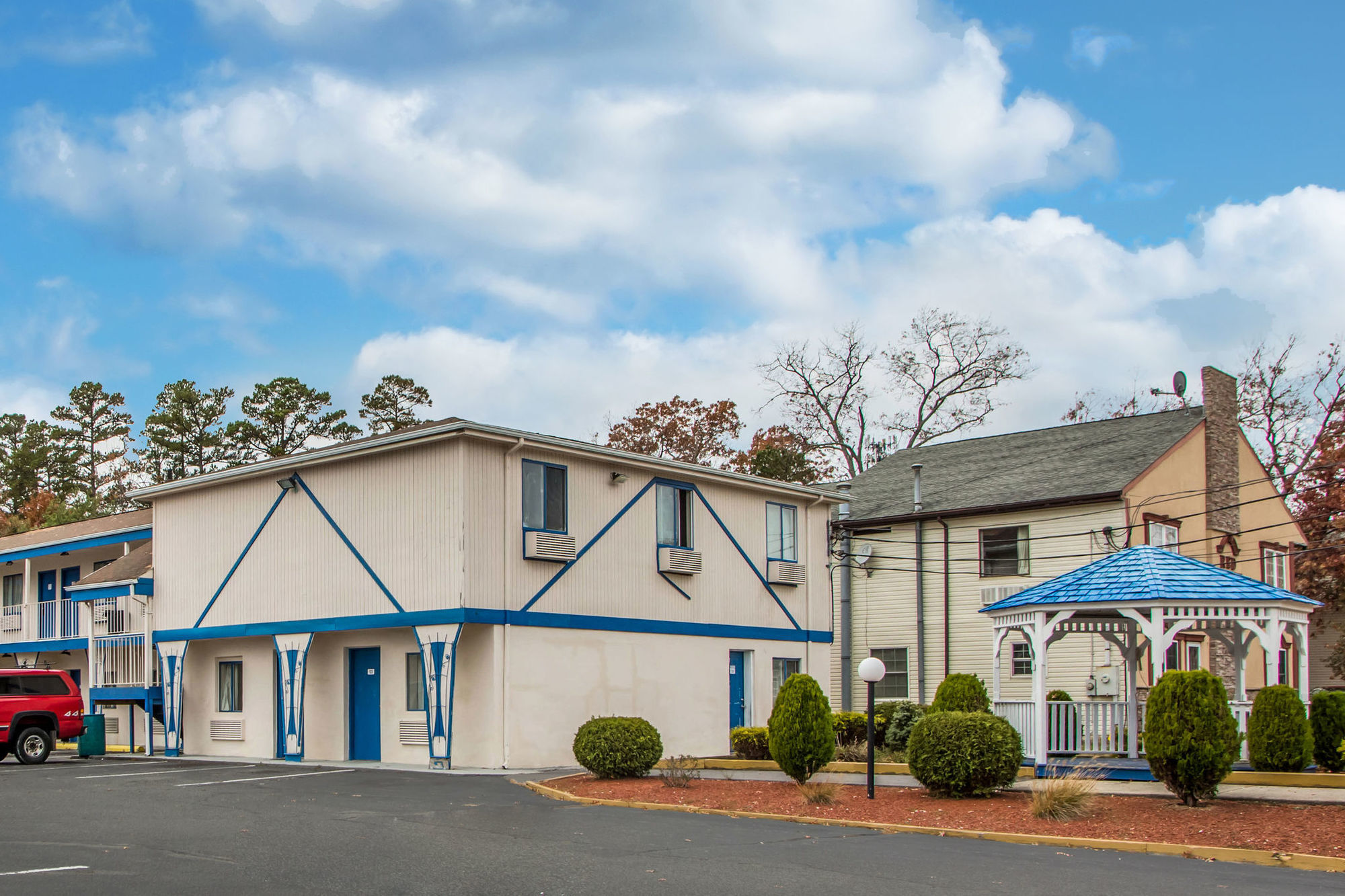 Rodeway Inn Parkway Galloway Exterior foto