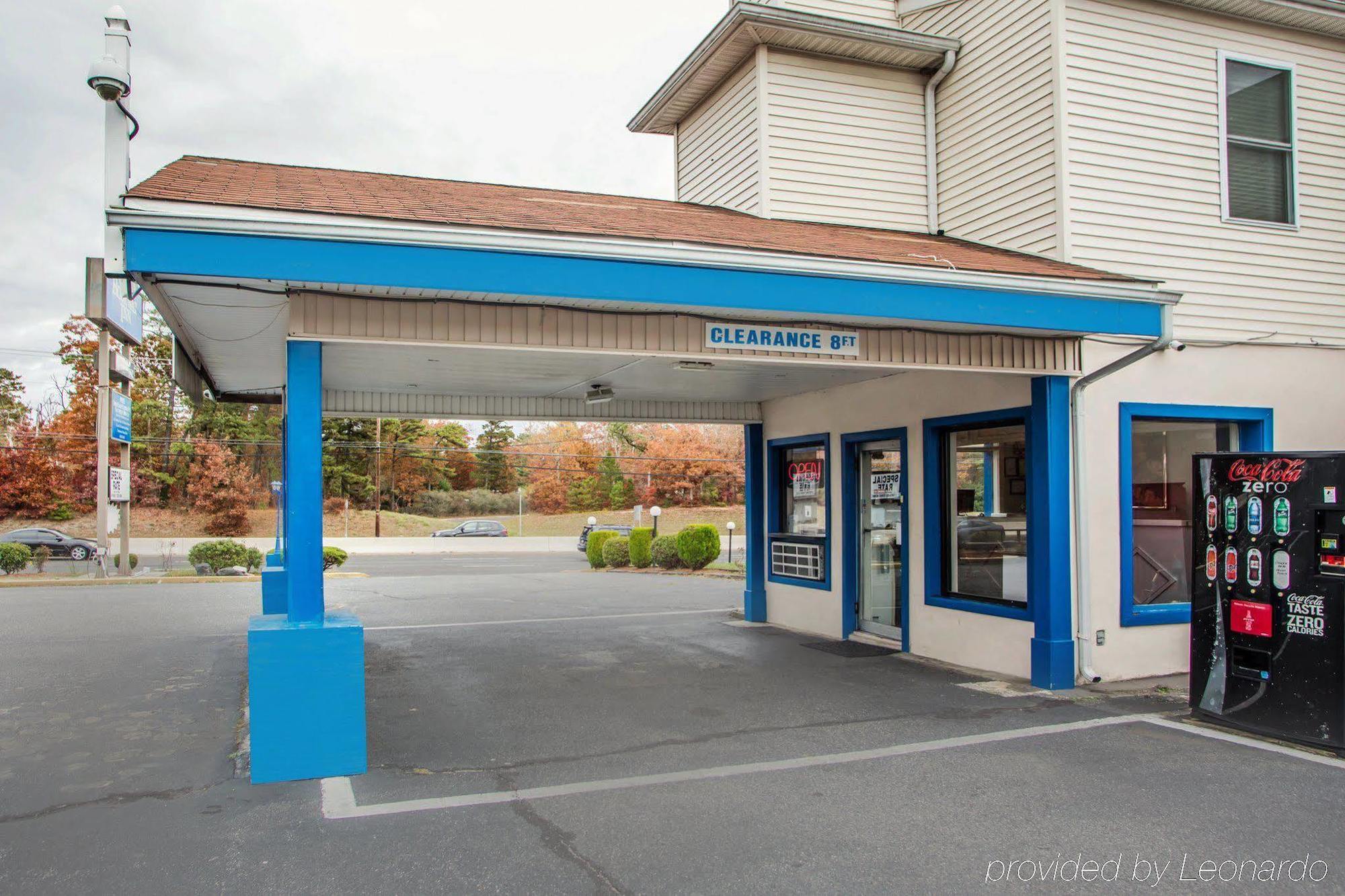 Rodeway Inn Parkway Galloway Exterior foto